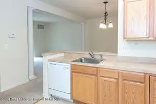 326 Sophee Ln, Lakewood, NJ 08701 - Photo 8