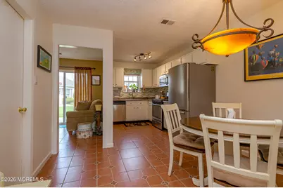 45 Datchet Close, Freehold, NJ 07728 - Photo 10