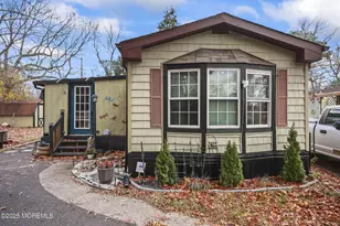 6 Taft St, Howell Township, NJ 07731 - Photo 2