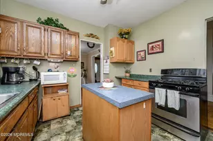 21 Willow St, Keansburg, NJ 07734 - Photo 10