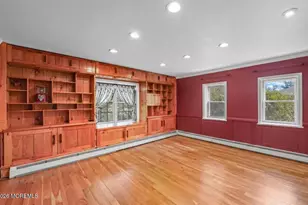 42 Bayberry Ln, Middletown, NJ 07748 - Photo 4