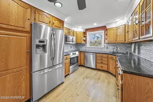 42 Bayberry Ln, Middletown, NJ 07748 - Photo 10
