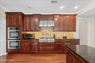 55 Hedgerow Ln, Manalapan Township, NJ 07726 - Photo 12