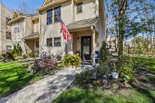 197 Azalea Cir, Jackson, NJ 08527 - Photo 2