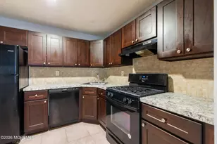 14-3 Sacramento Ct, Freehold, NJ 07728 - Photo 8