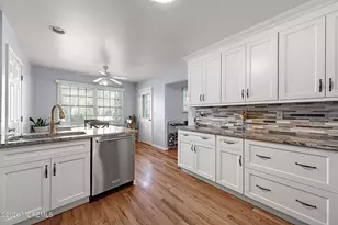 1 Jackson Ct, Monmouth Beach, NJ 07750 - Photo 10