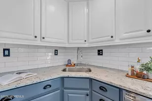 830 Dunlewy St, Asbury Park, NJ 07712 - Photo 10