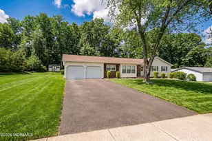 741 Revere Dr, Brick, NJ 08724 - Photo 2