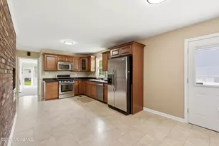 17 Church Ln, Manalapan Township, NJ 07726 - Photo 16