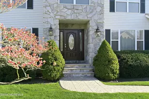 23 Paulette Ln, Howell Township, NJ 07731 - Photo 2