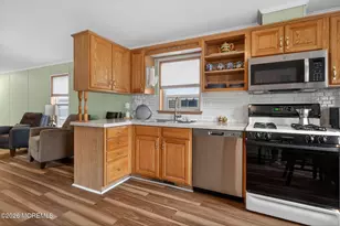 48 Randall Ave, Hazlet Township, NJ 07734 - Photo 10