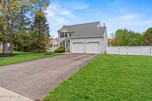 981 Feathertree Dr, Toms River Township, NJ 08753 - Photo 2
