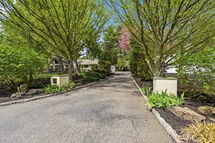 65 Alexander Dr, Red Bank, NJ 07701 - Photo 6