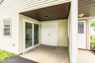 23 Datchet Close, Freehold, NJ 07728 - Photo 16