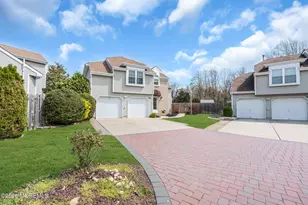 190 Kentucky Way, Freehold, NJ 07728 - Photo 2