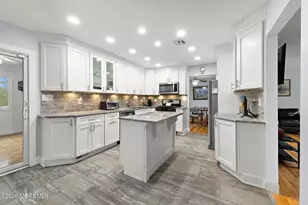 309 Colonial Dr, Toms River Township, NJ 08753 - Photo 10