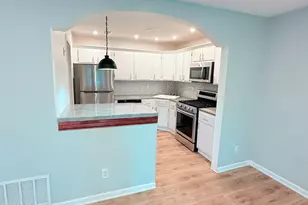 18-5 Augusta Ct, Freehold, NJ 07728 - Photo 8