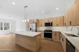 22 Remington Ct, Farmingdale, NJ 07727 - Photo 6