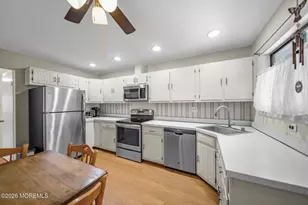 42 Medford Ct, Red Bank, NJ 07701 - Photo 18