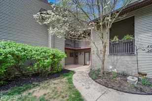 42 Medford Ct, Red Bank, NJ 07701 - Photo 4