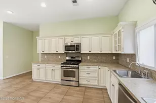 1524 Redondo Ln, Lakewood, NJ 08701 - Photo 10
