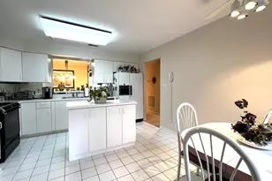 92 Winthrop Rd, Monroe Township, NJ 08831 - Photo 2