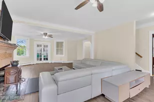 123 Reynolds Dr, Eatontown, NJ 07724 - Photo 4
