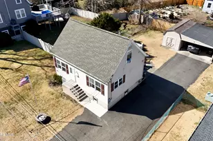 19 Marlin Ave, Pequannock, NJ 07440 - Photo 2