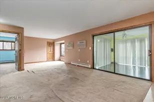 18 Lexington Ct, Red Bank, NJ 07701 - Photo 6