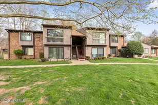 18 Lexington Ct, Red Bank, NJ 07701 - Photo 2