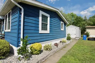 562 Sara Dr, Freehold, NJ 07728 - Photo 28