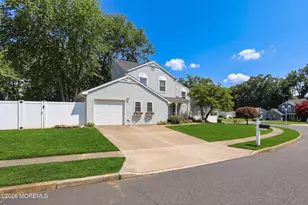 22 Bunker Hill Dr, Howell Township, NJ 07731 - Photo 4