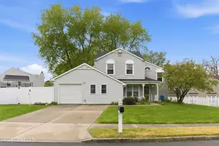 22 Bunker Hill Dr, Howell Township, NJ 07731 - Photo 2