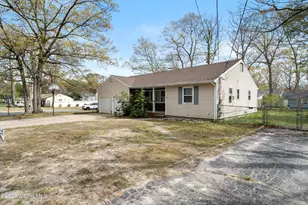 371 Constitution Dr, Forked River, NJ 08731 - Photo 2