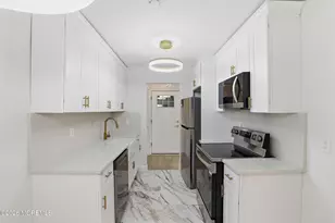 236 Medford Ct, Manalapan Township, NJ 07726 - Photo 14