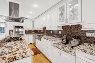 35 Bay Ave, North Middletown, NJ 07748 - Photo 22