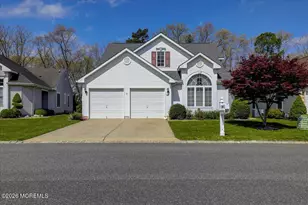 24 Merion Ln, Jackson, NJ 08527 - Photo 2