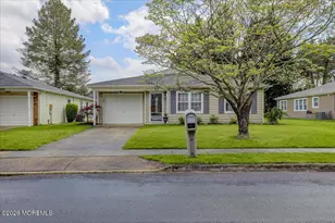11 Tennis Ct, Brick, NJ 08723 - Photo 2