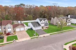 49 Sherrybrooke Dr, Howell Township, NJ 07731 - Photo 2