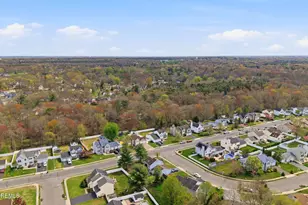 49 Sherrybrooke Dr, Howell Township, NJ 07731 - Photo 4