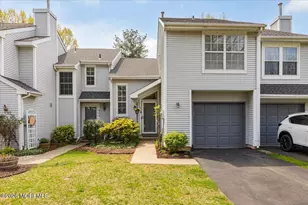 119 Malibu Dr, Eatontown, NJ 07724 - Photo 2