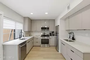 136 Williamsburg Ln, Lakewood, NJ 08701 - Photo 4