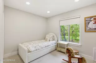 136 Williamsburg Ln, Lakewood, NJ 08701 - Photo 8