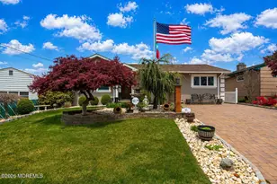 95 Pinetree Dr, Sayreville, NJ 08859 - Photo 2