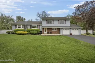 58 Duchess Ct, Freehold, NJ 07728 - Photo 2