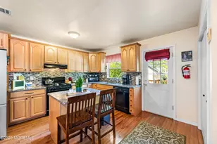 105 Wayside Dr, Keyport, NJ 07735 - Photo 14