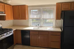 25 Hart St, Hazlet Township, NJ 07734 - Photo 6