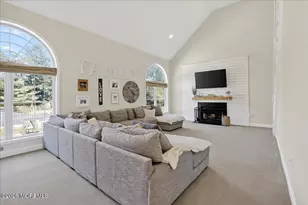 371 Karen Ct, Freehold, NJ 07728 - Photo 22