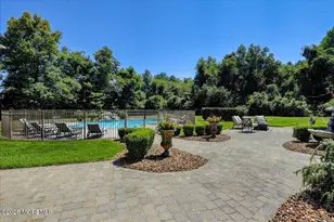 371 Karen Ct, Freehold, NJ 07728 - Photo 50