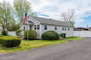 238 Forepeak Ave, Beachwood, NJ 08722 - Photo 4